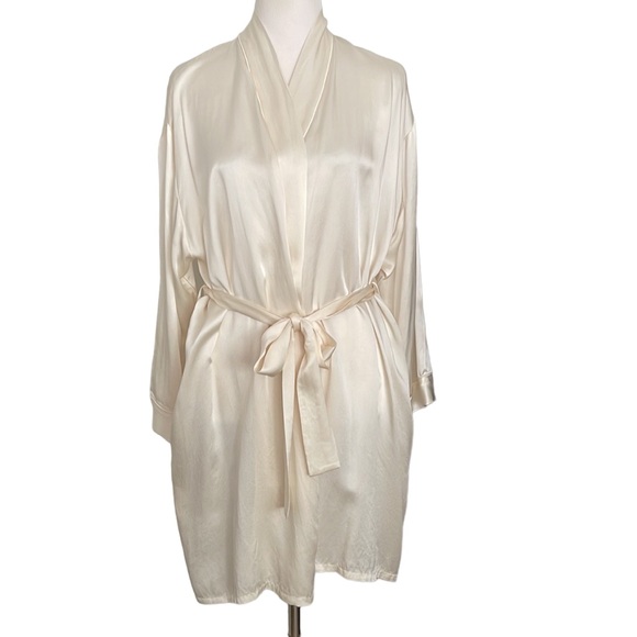 NWOT Nordstrom silk tie robe